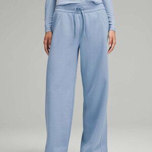 SOLD Lululemon Athletica Scuba Sweatpants Blue Willow in Size Medium M